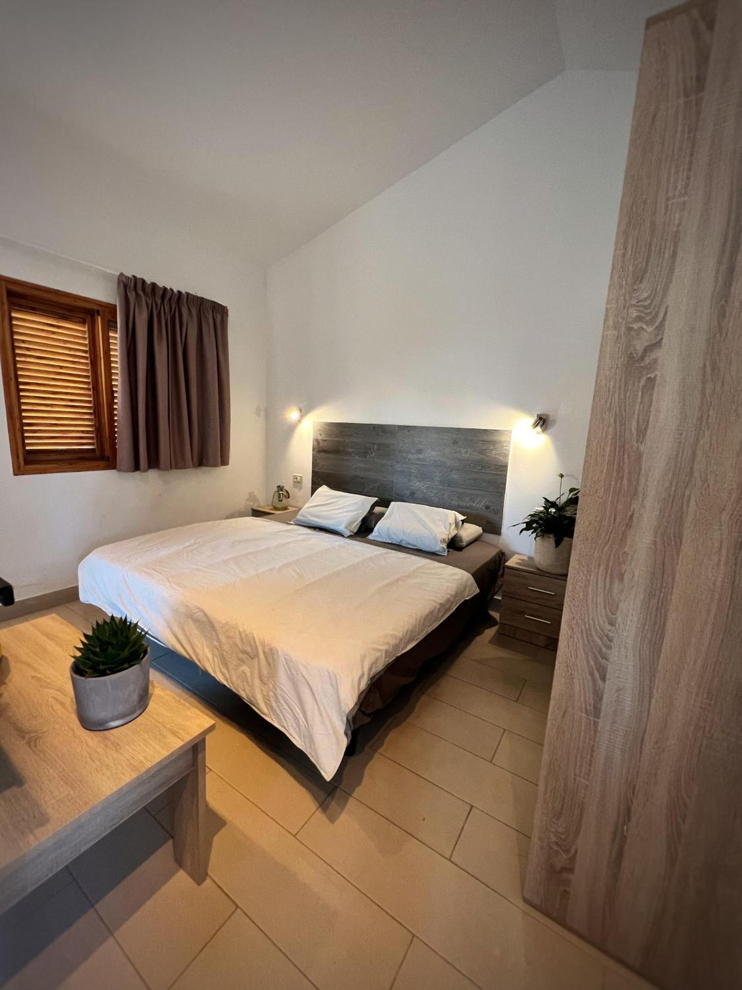 Buzzstays: 1-Bed Bungalow, Garden, Near Yumbo & Beach Maspalomas  Exterior photo