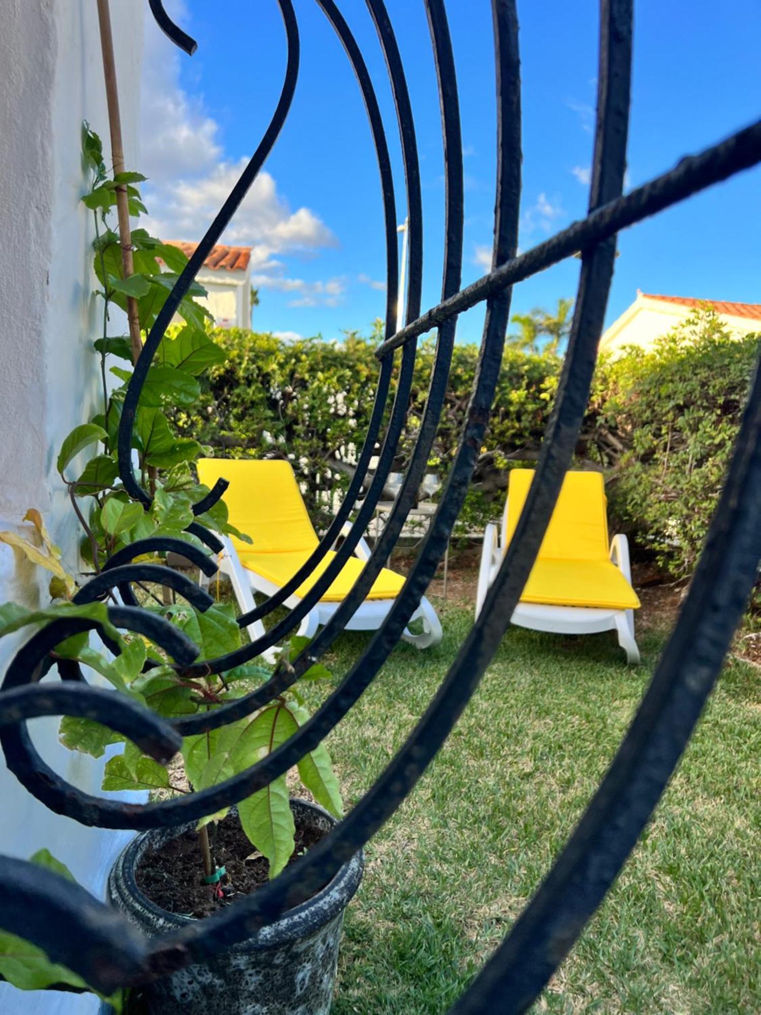 Buzzstays: 1-Bed Bungalow, Garden, Near Yumbo & Beach Maspalomas  Exterior photo